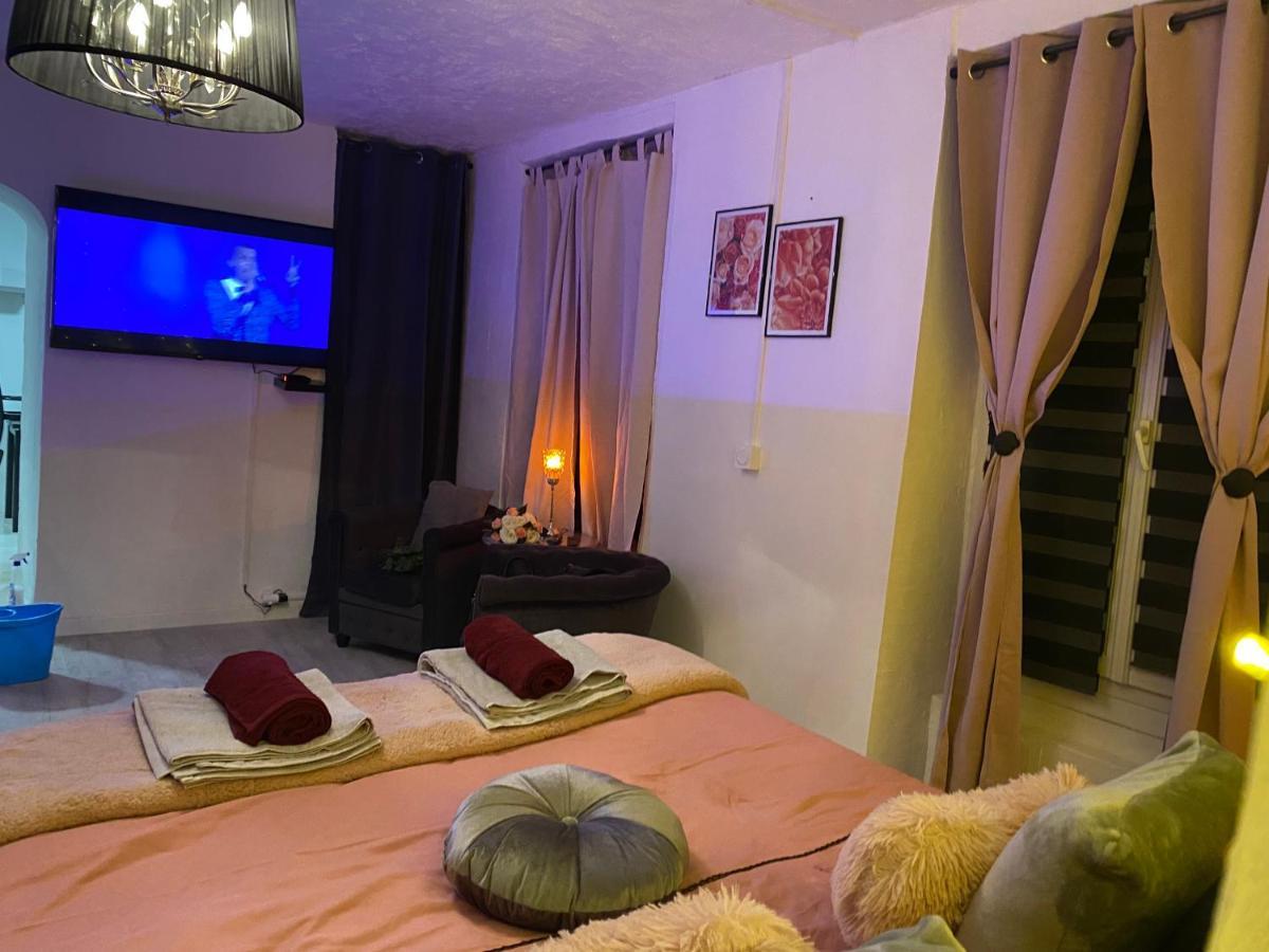 Cosy & Spa Appartement Luxe Jacuzzi Sauna Suite Cristal Avignone Esterno foto